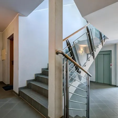Karlikowska By Renters Lägenhet *